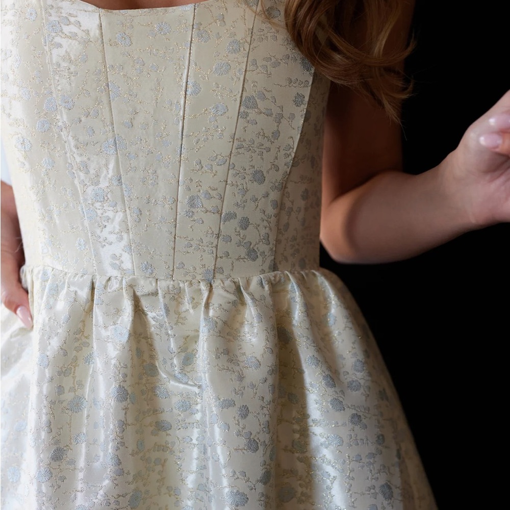 The Avery Dress in Light Blue Duchess - Picture 3 of 16